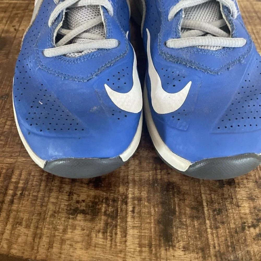 Nike Team Hustle D7 High-Top Basketball Shoes 4.5